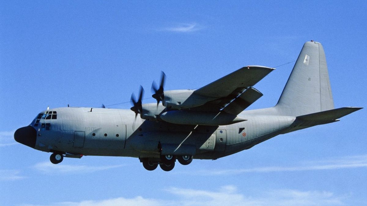 V Chile se ztratil z radarů armádní letoun s 38 lidmi na palubě
